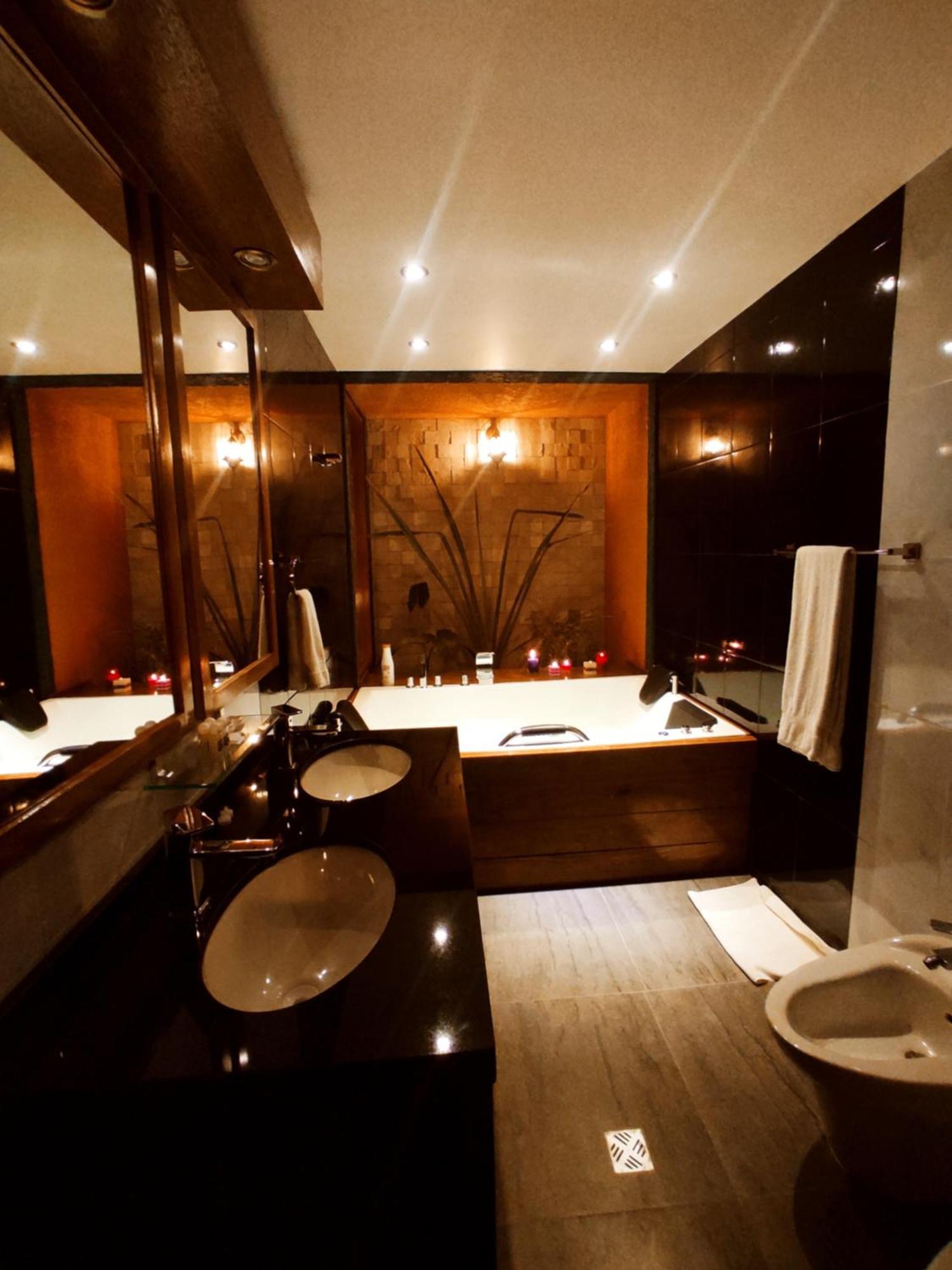 אויוני Hostal Cagnapa Restobar מראה חיצוני תמונה
